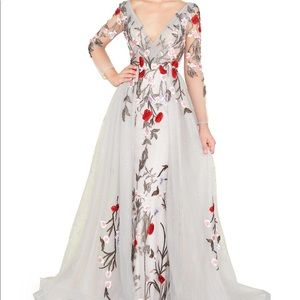Mac Duggal - Long Sleeve Floral Embroidered Trumpet Gown
grey/multi / 12